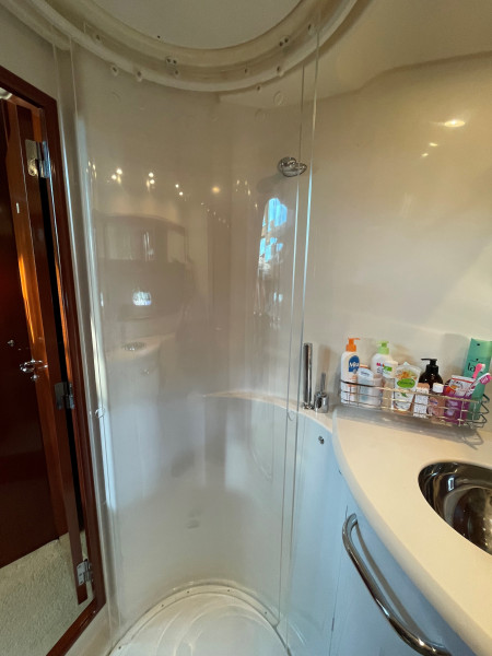 foto: 12 Prestige 42 Fly