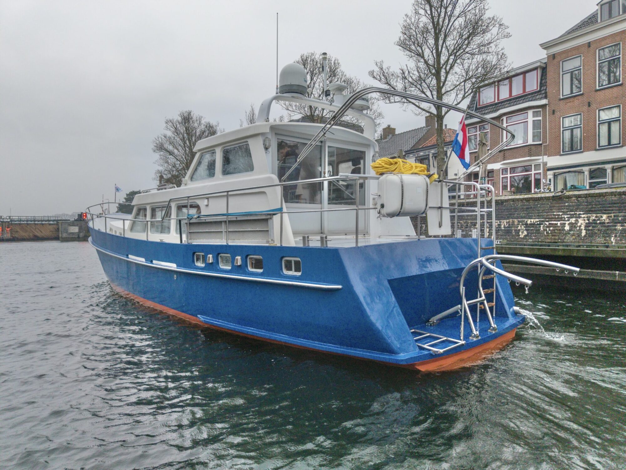 foto: 33 Pieter Beeldsnijder Pieter Beeldsnijder Spiegelkotter 15.00 VS