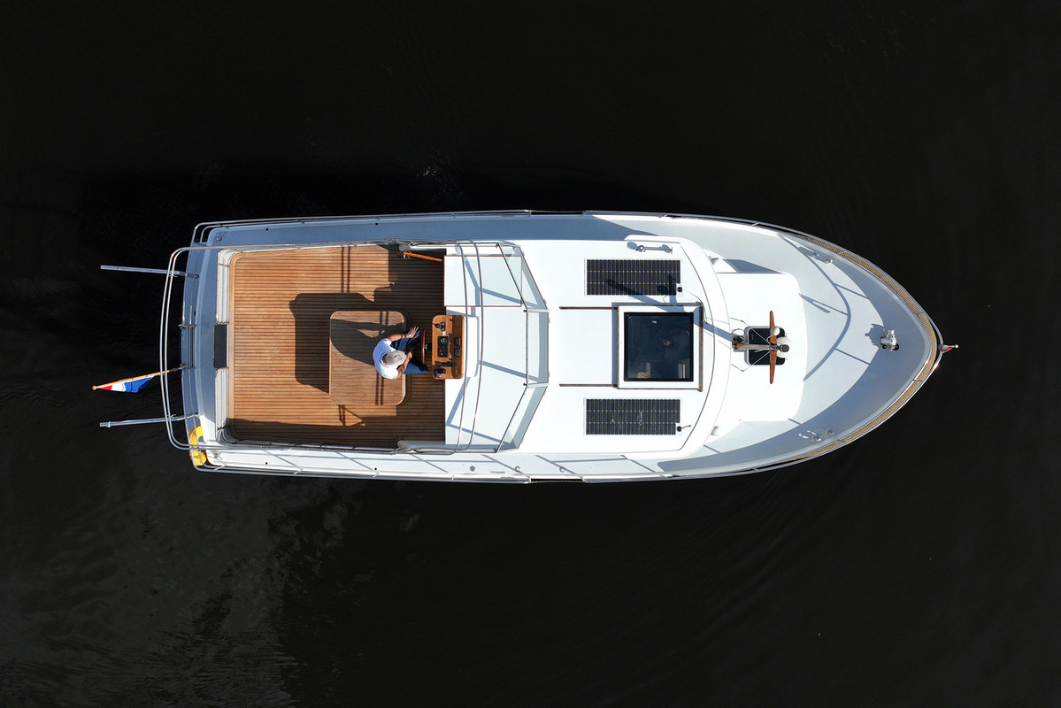 foto: 43 Hellingskip 1100 AK