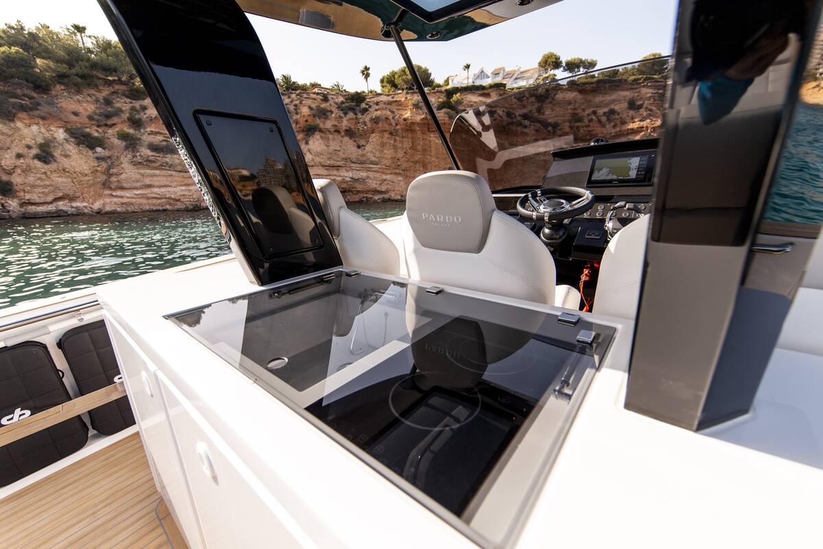 foto: 34 PARDO YACHTS 38  