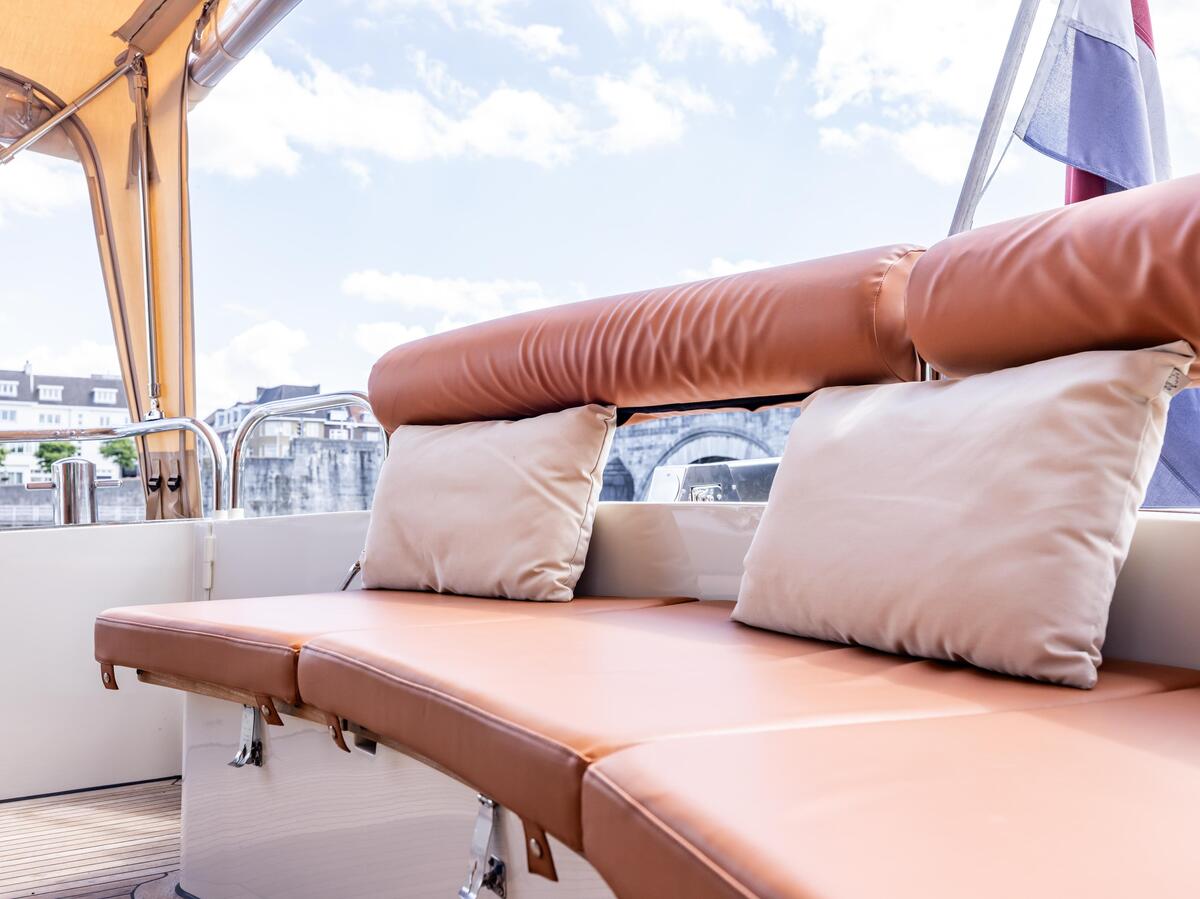 foto: 95 Linssen  Grand Sturdy 500 Variotop