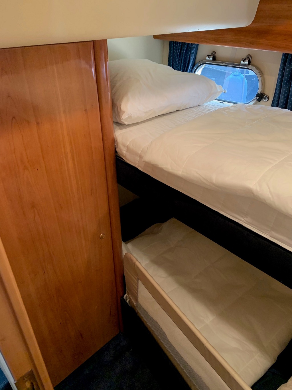 foto: 24 Princess Princess 440 FLY