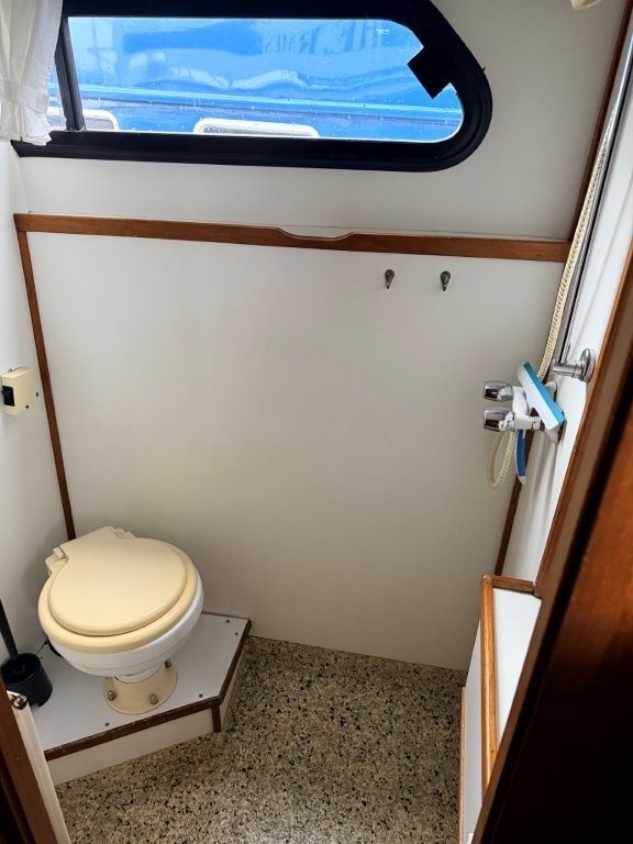 foto: 18 Powerline 1300