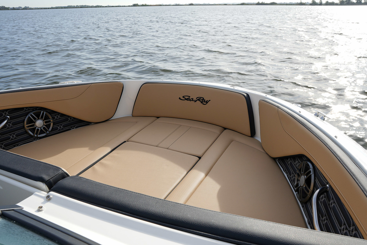 foto: 39 Sea Ray SPX 210