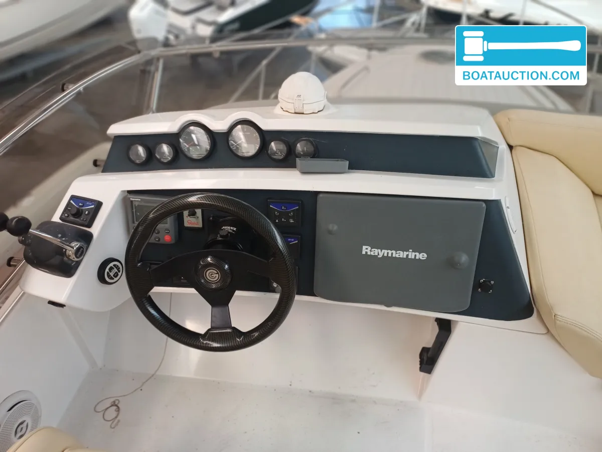 foto: 25 Galeon 390 FLY