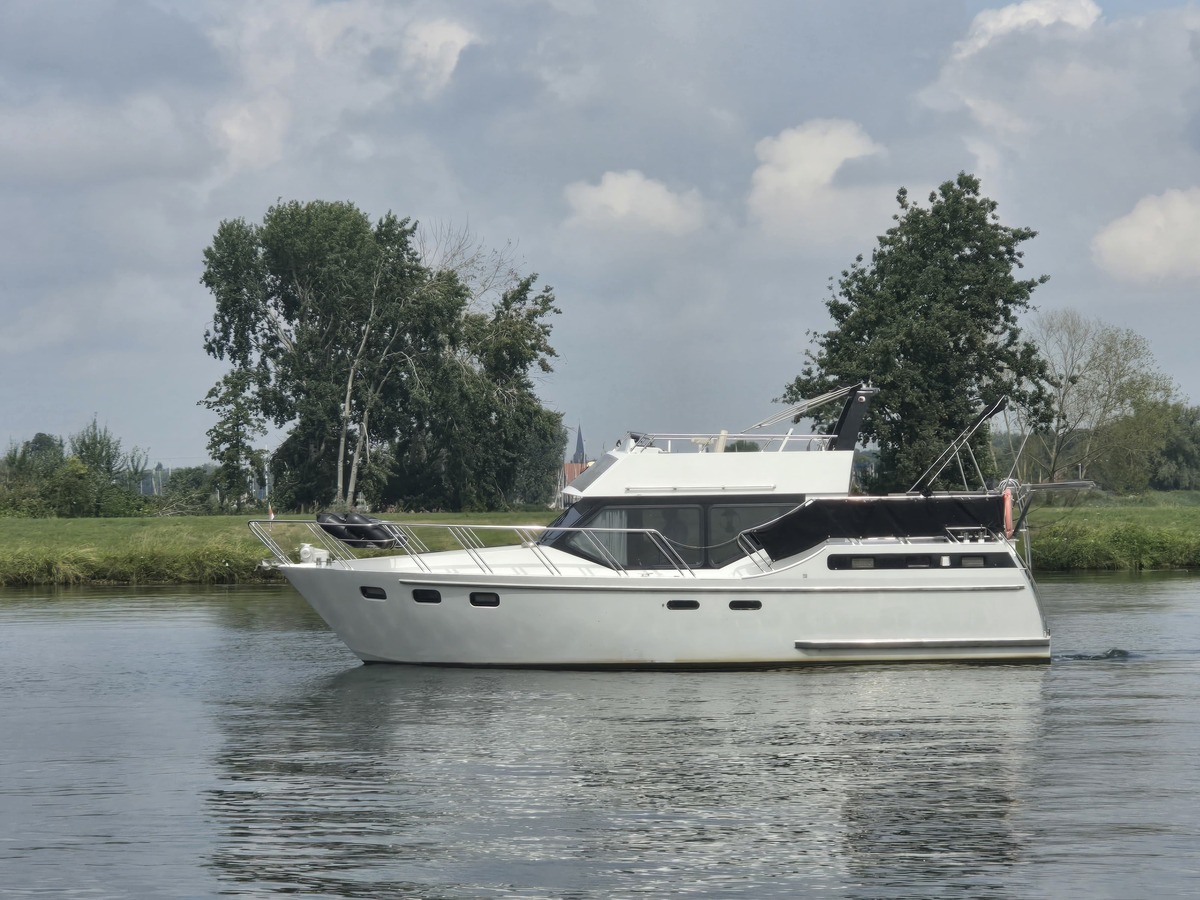 foto: 24 Aqualux 1150