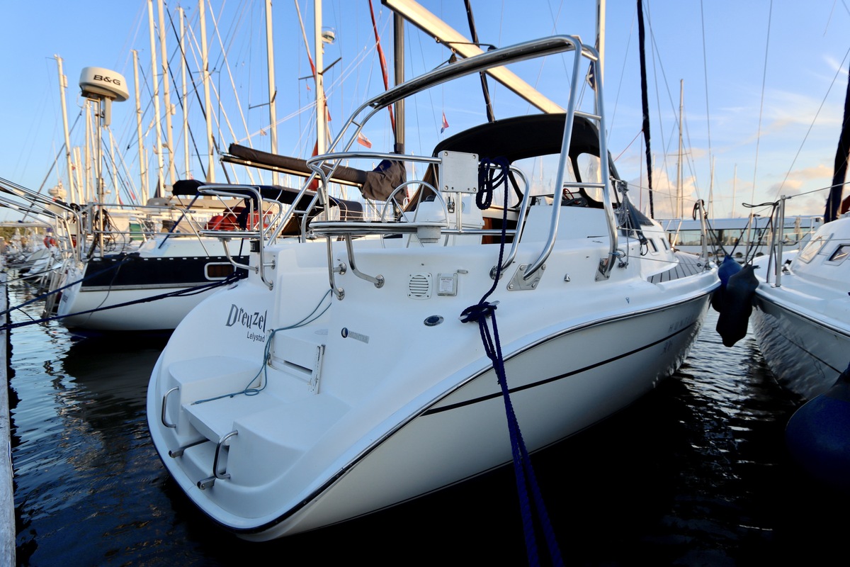 foto: 82 Hunter 306