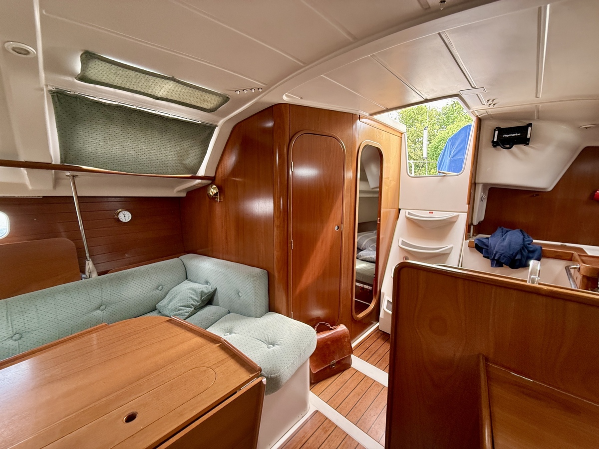 foto: 24 Beneteau Oceanis 321