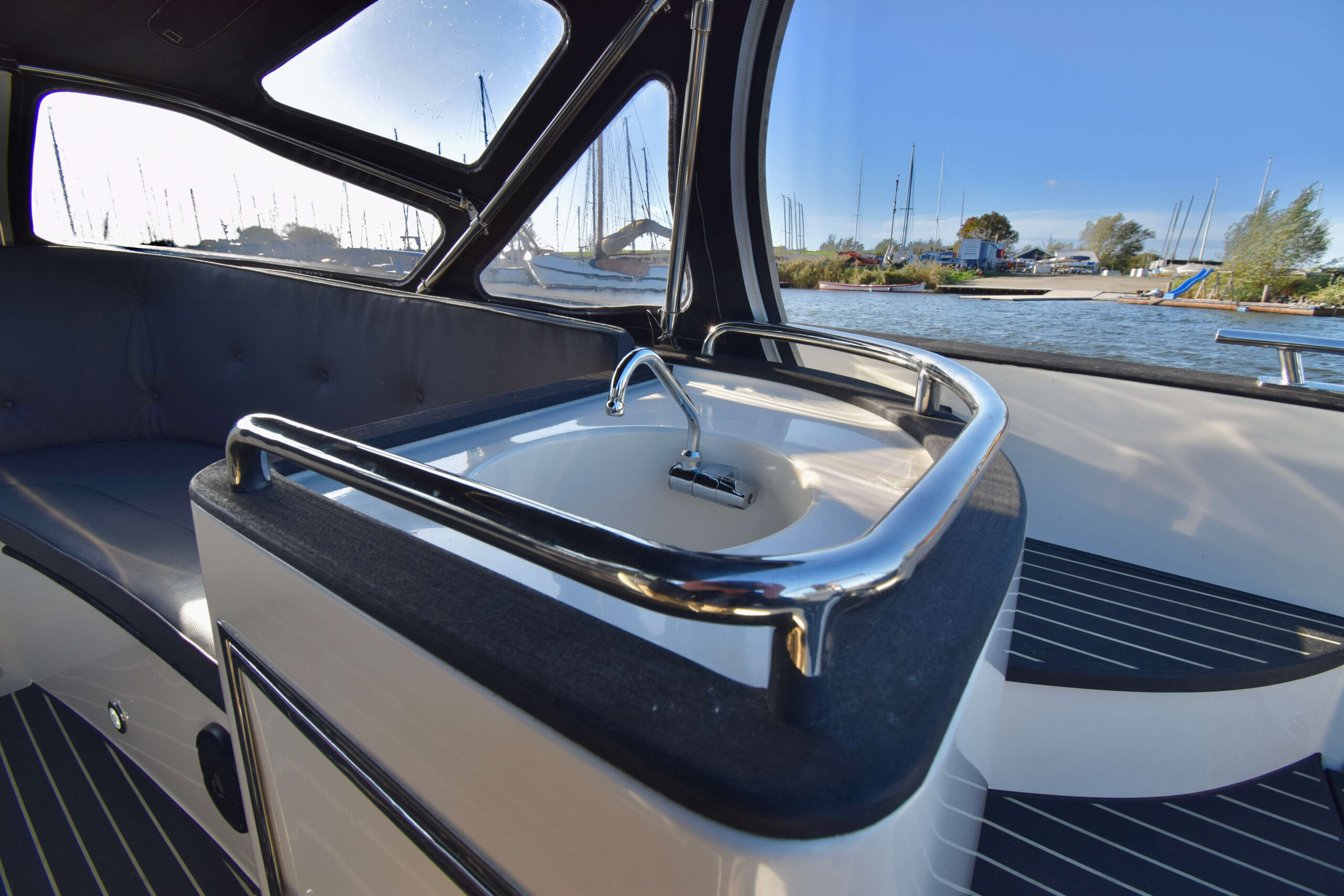 foto: 27 Waterspoor 808