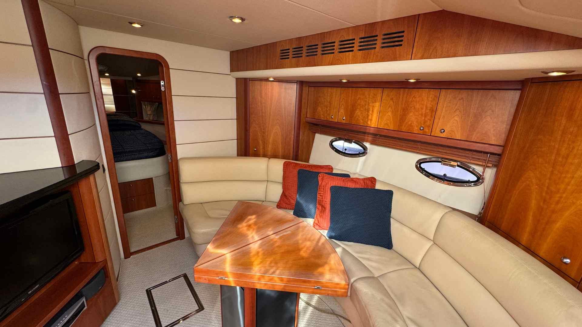 foto: 24 Sunseeker Portofino 47 HT