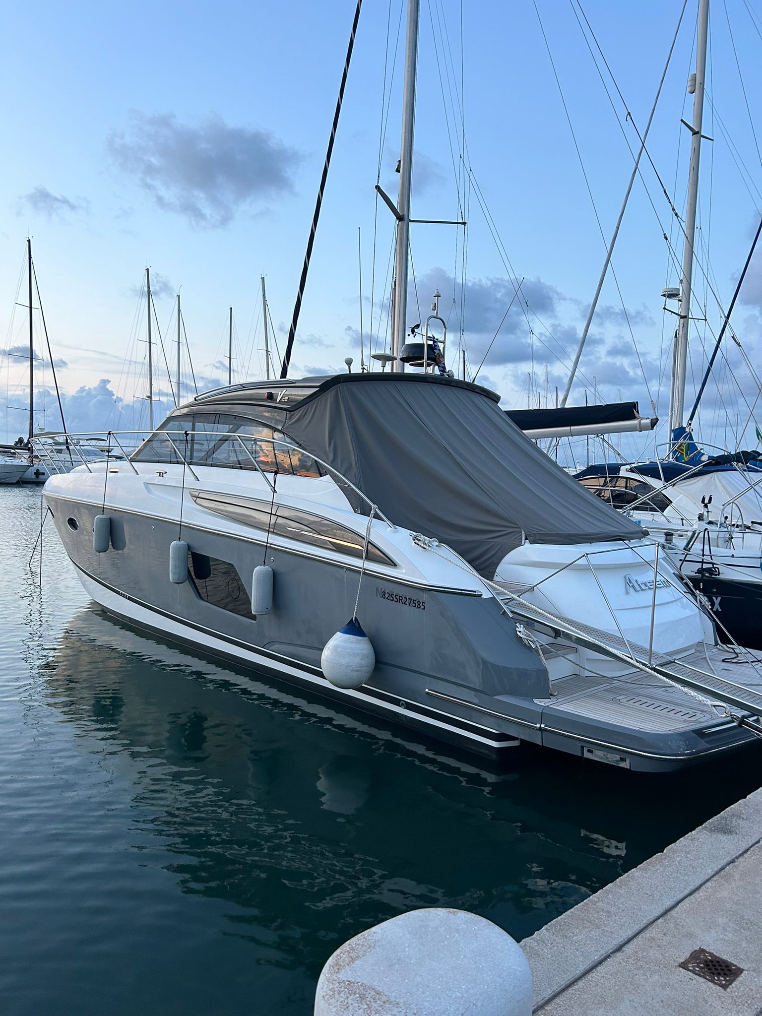 foto: 43 Princess V48