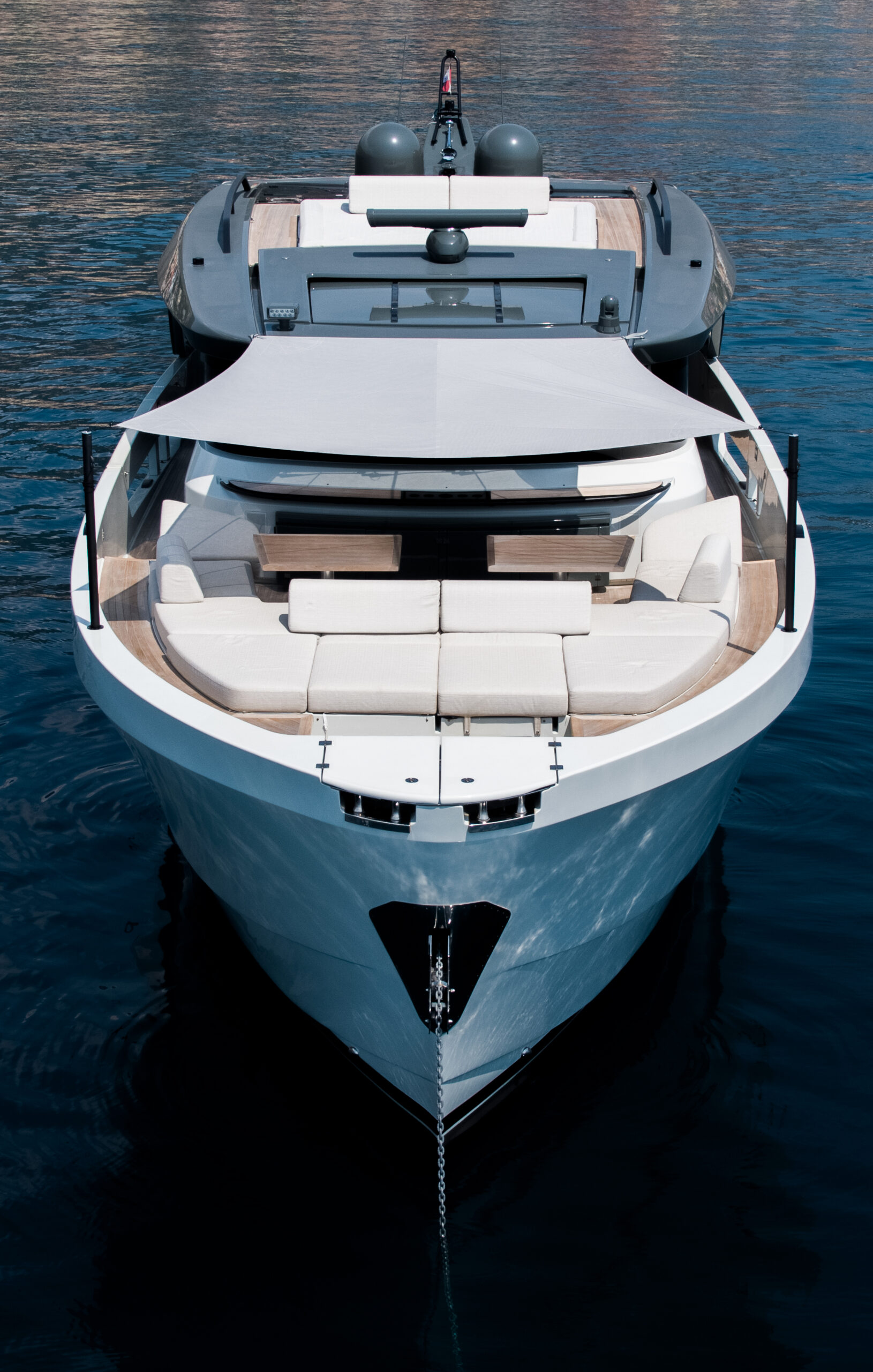 foto: 76 Bluegame BGX70 / BGX73