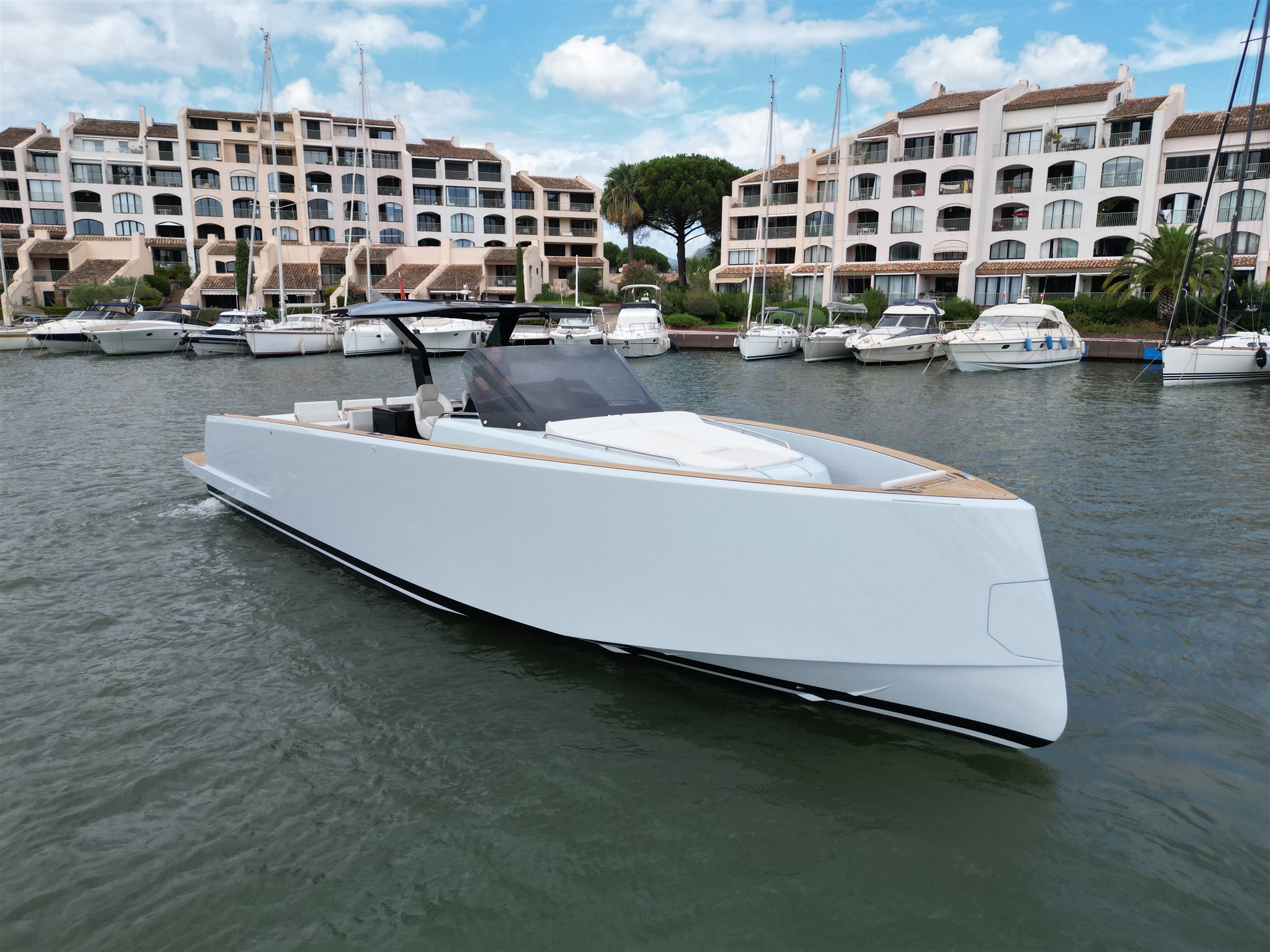 foto: 32 Pardo Yachts 43