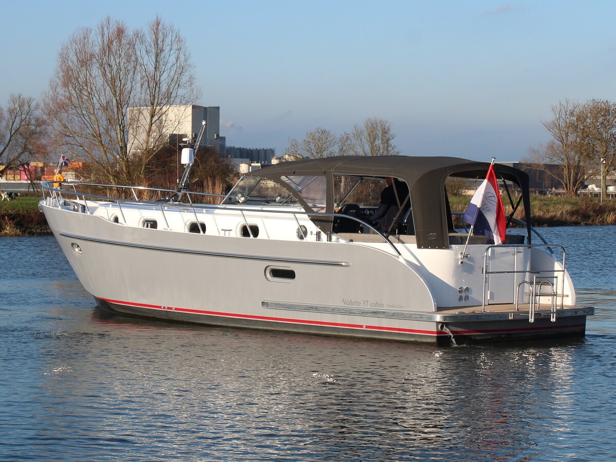 foto: 21 Vedette 37 cabin comfort line
