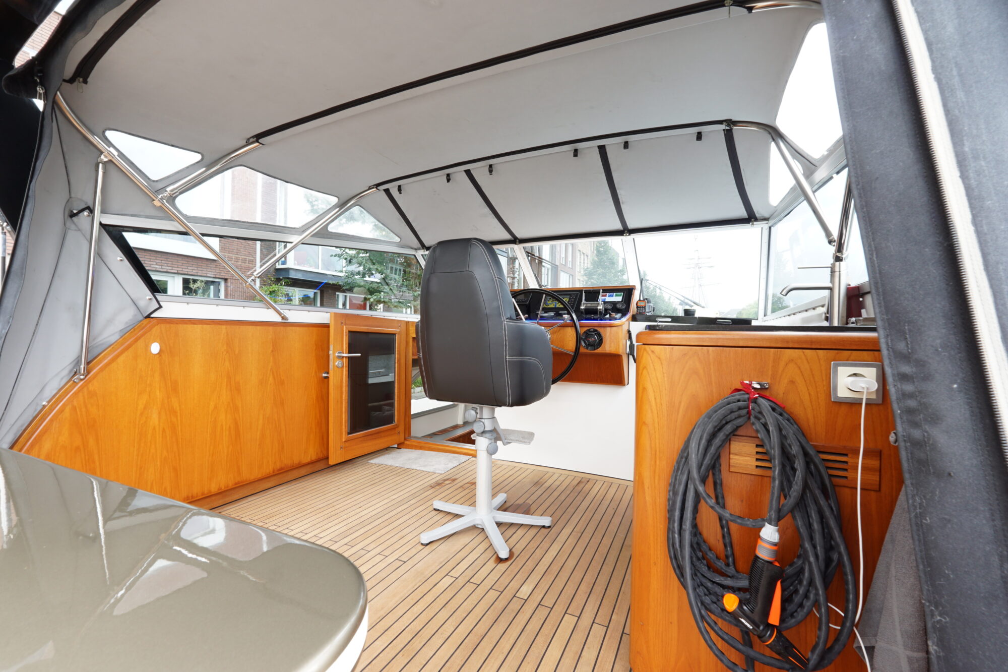 foto: 48 Van der Heijden Van der Heijden 14.00 Dynamic DeLuxe Cabrio