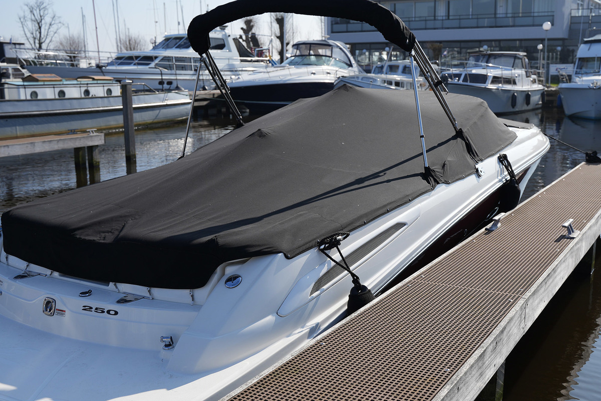 foto: 26 Sea Ray 250 SLX