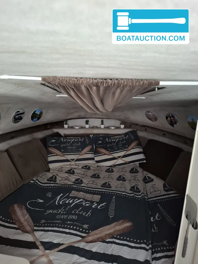 foto: 13 Chaparral 2370 SL