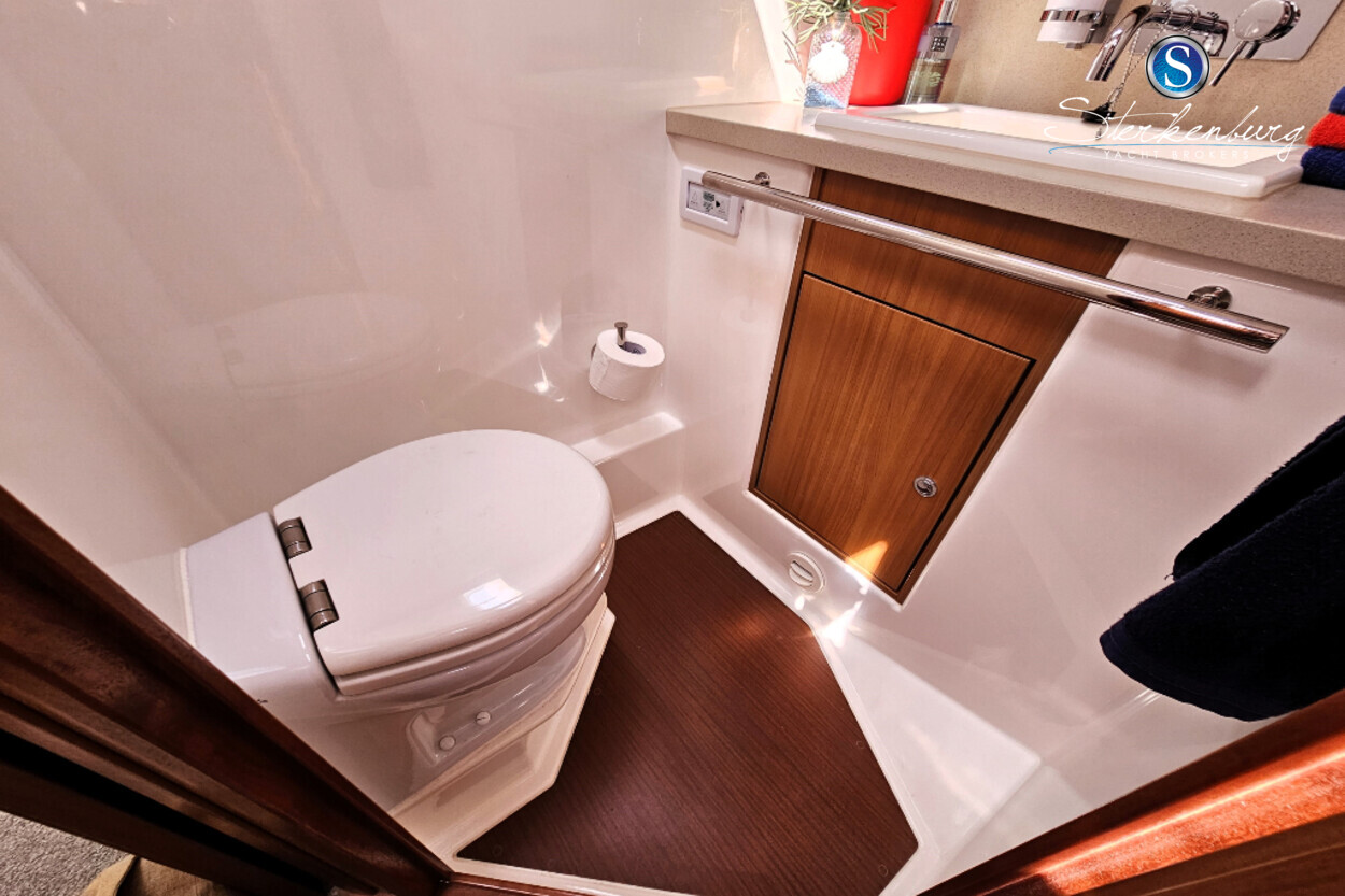 foto: 103 Bavaria 43 HT