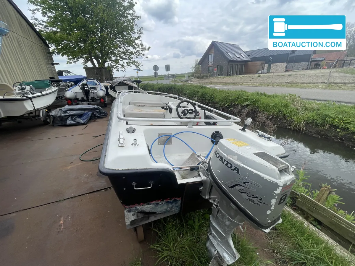 foto: 13 Speedboot 410