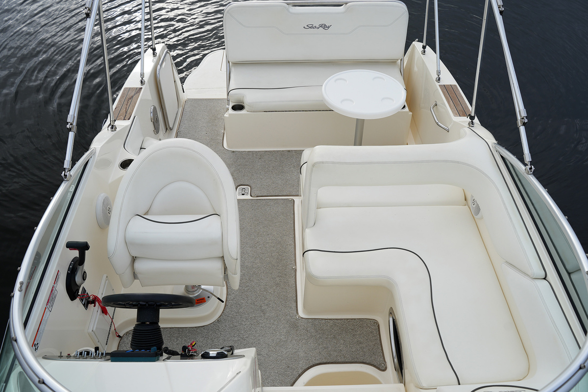 foto: 52 Sea Ray 255 Sundancer