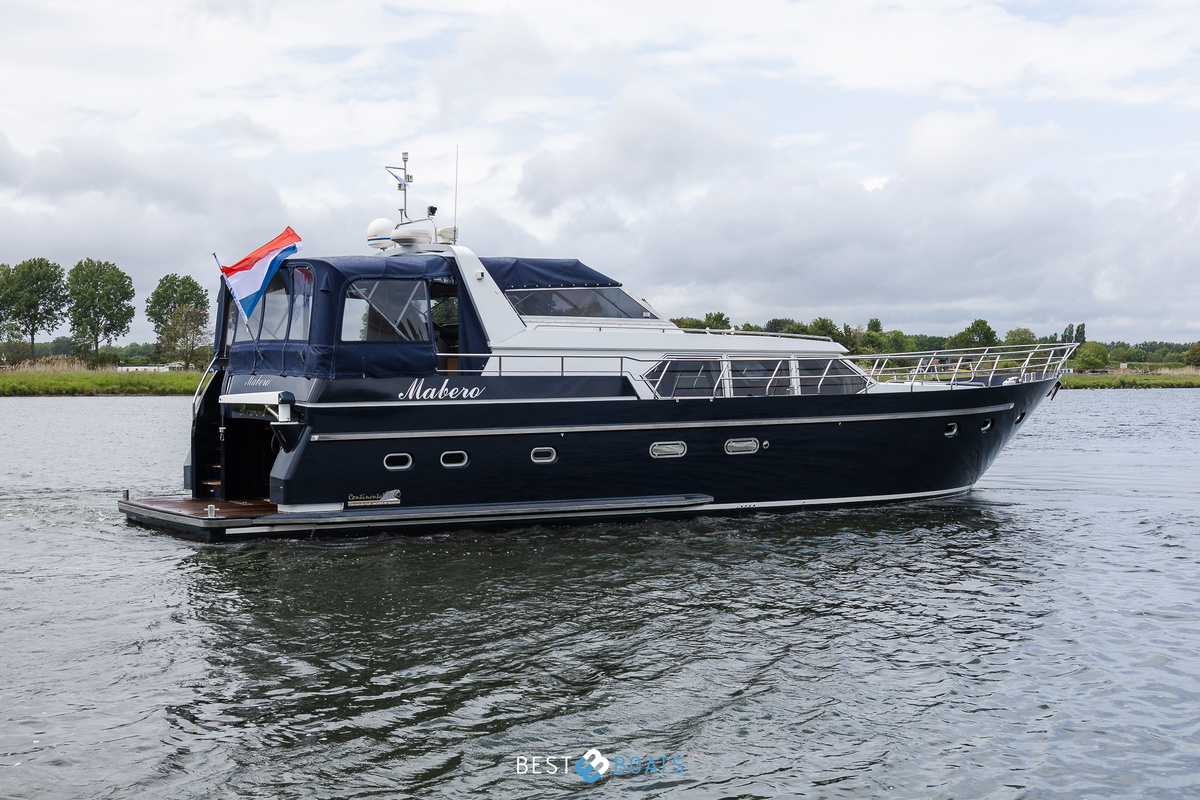 foto: 44 Wim van der Valk Continental 1700
