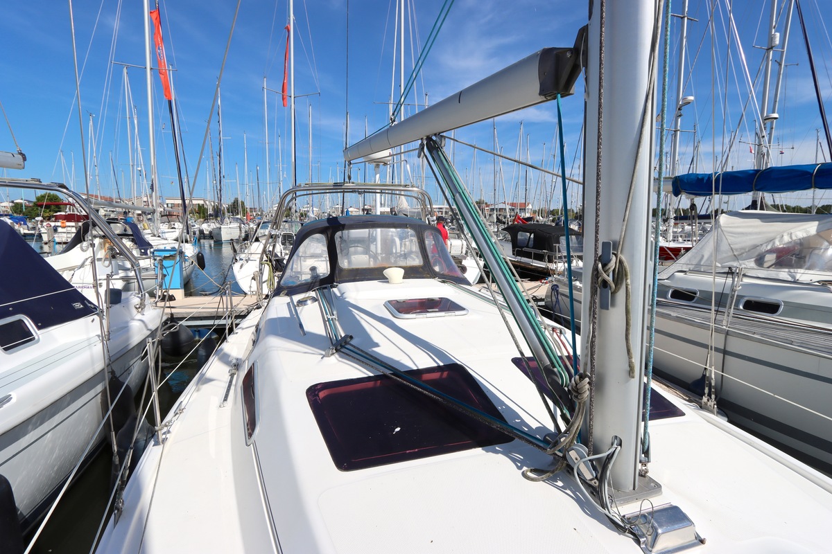 foto: 77 Hunter 33