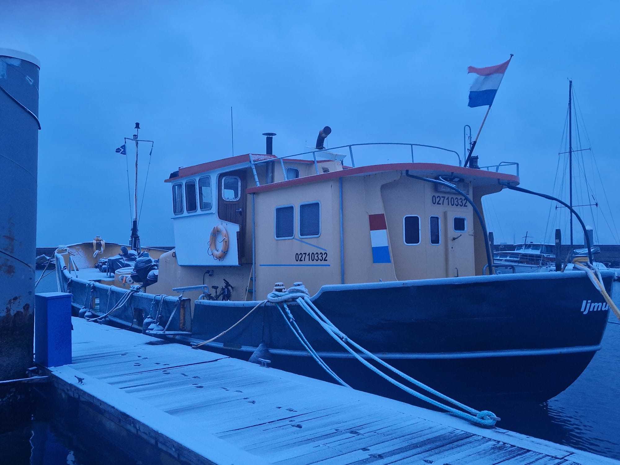 foto: 22 Ex Viskottter/ Varend Woonschip Ex Viskotter