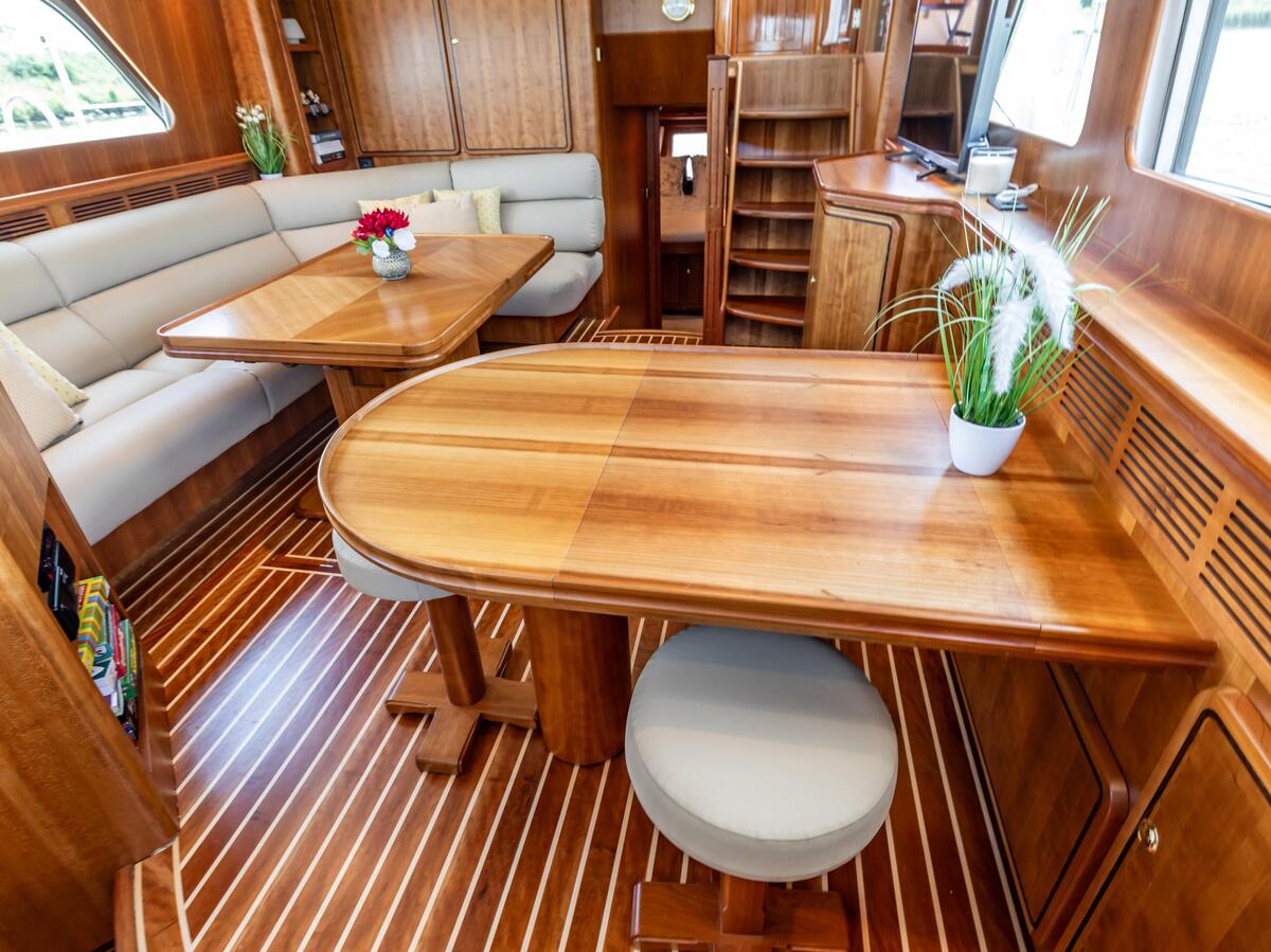 foto: 98 Linssen  Grand Sturdy 500 Variotop