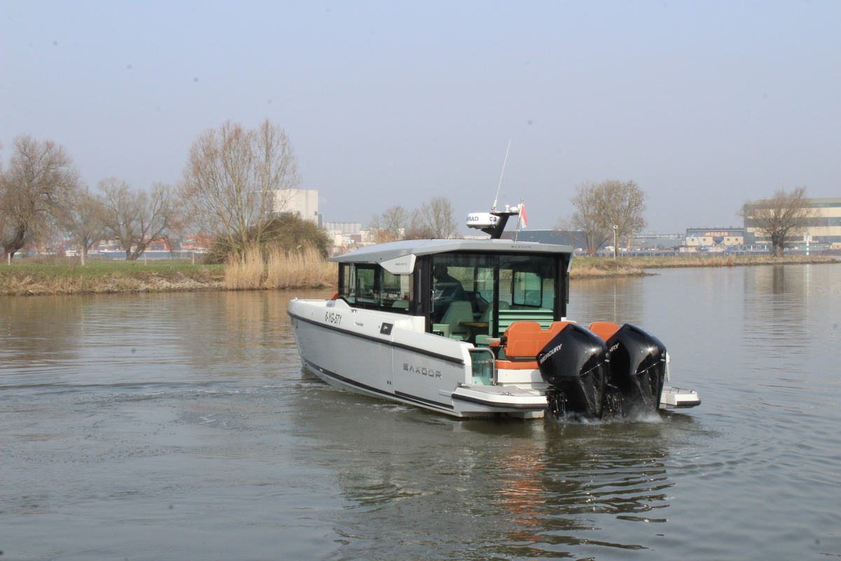 foto: 19 Saxdor 320 GTC