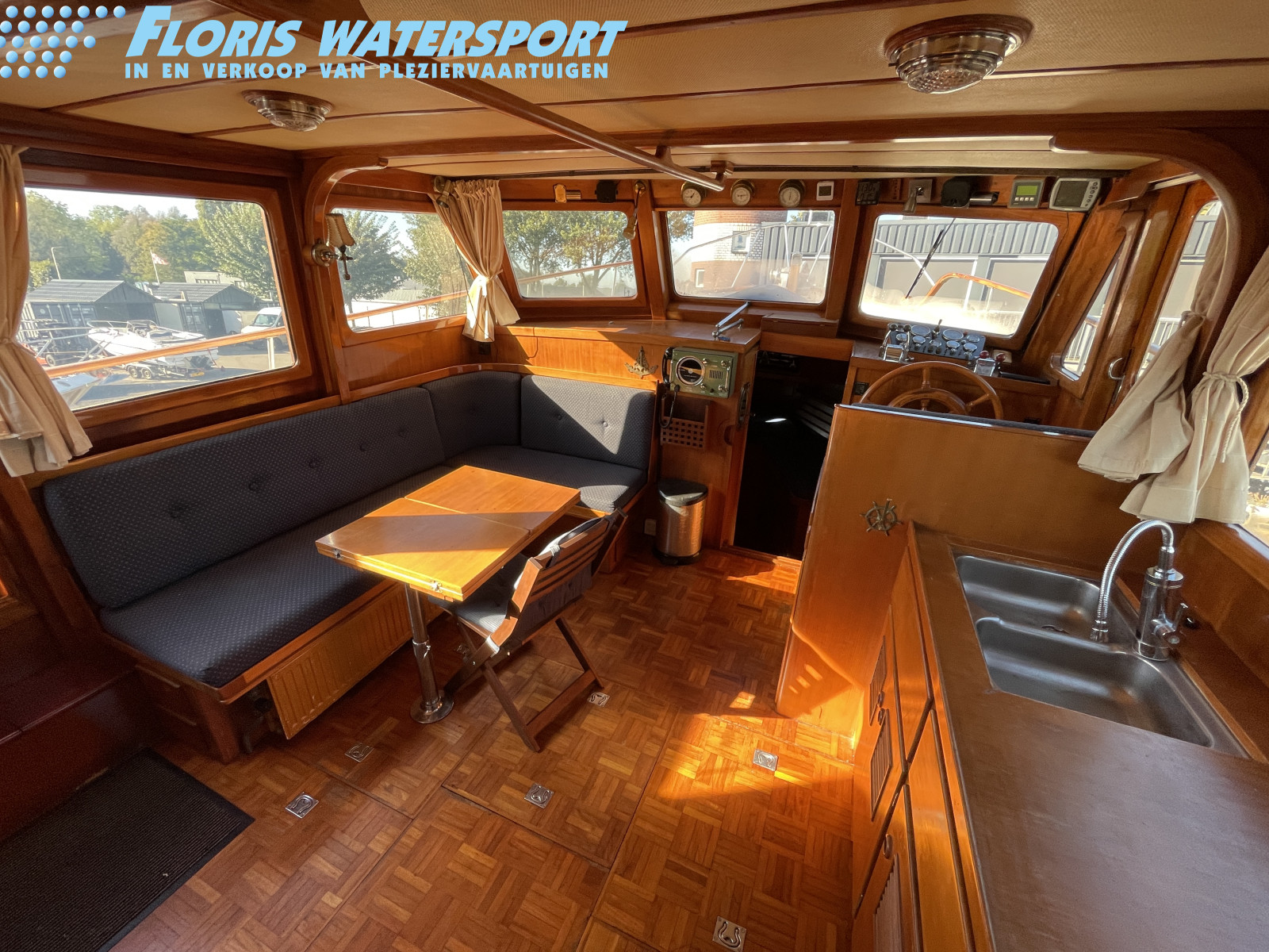 foto: 15 Ocean Marine 42