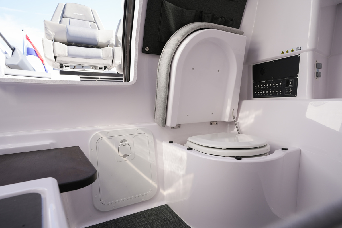 foto: 61 Axopar 25 Cross Bow & Cross Top