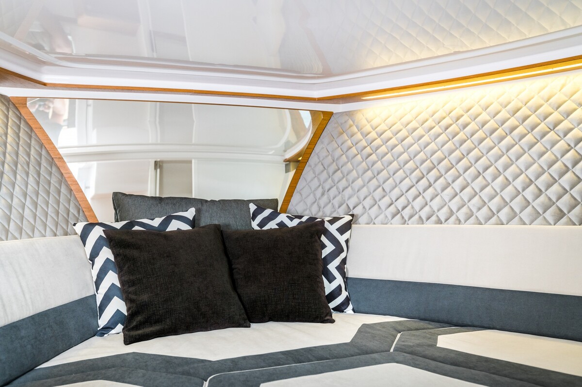 foto: 55 Alfastreet Marine 32 Cabin Sport - Outboard Series