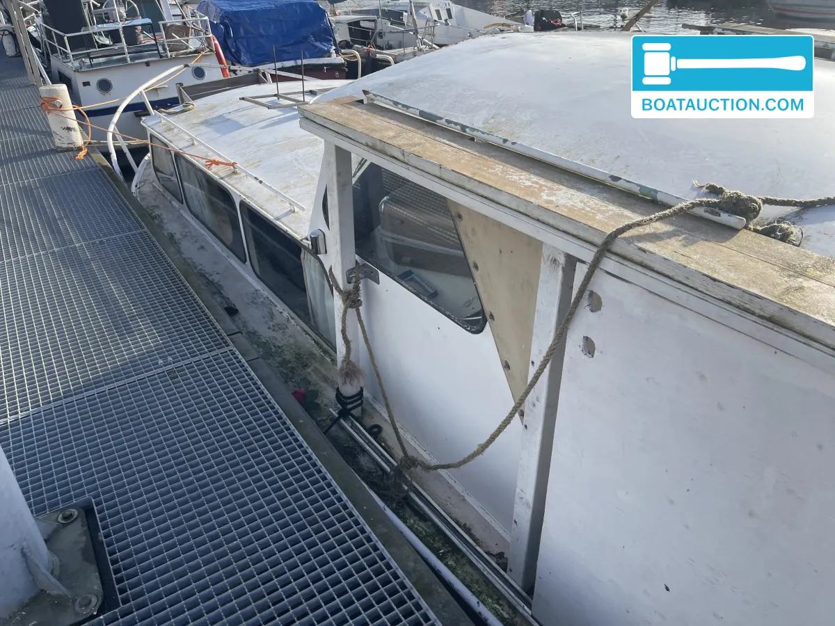 foto: 9 Motorboat 800