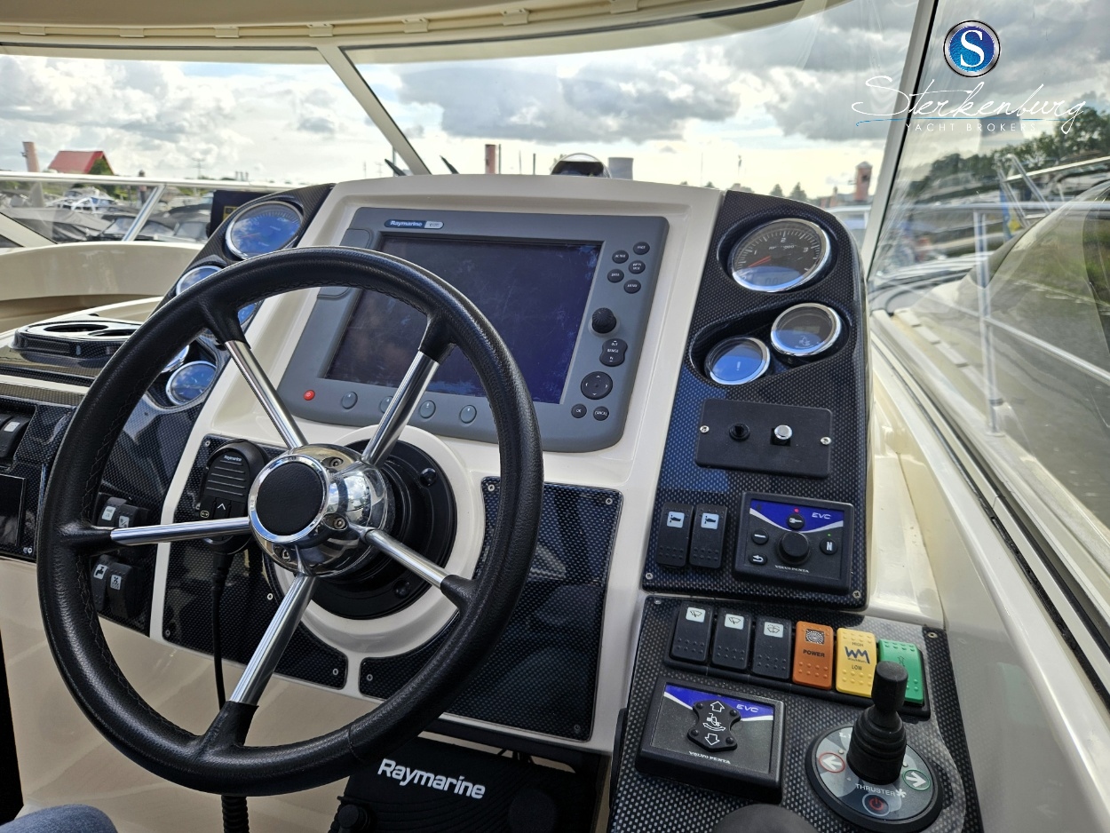 foto: 42 Aquador 33 HT