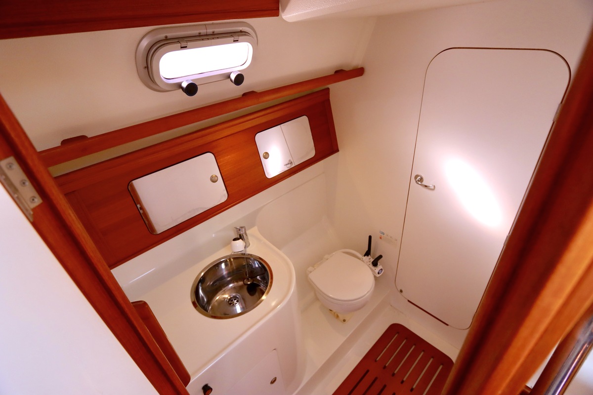 foto: 34 C-Yacht 10.40