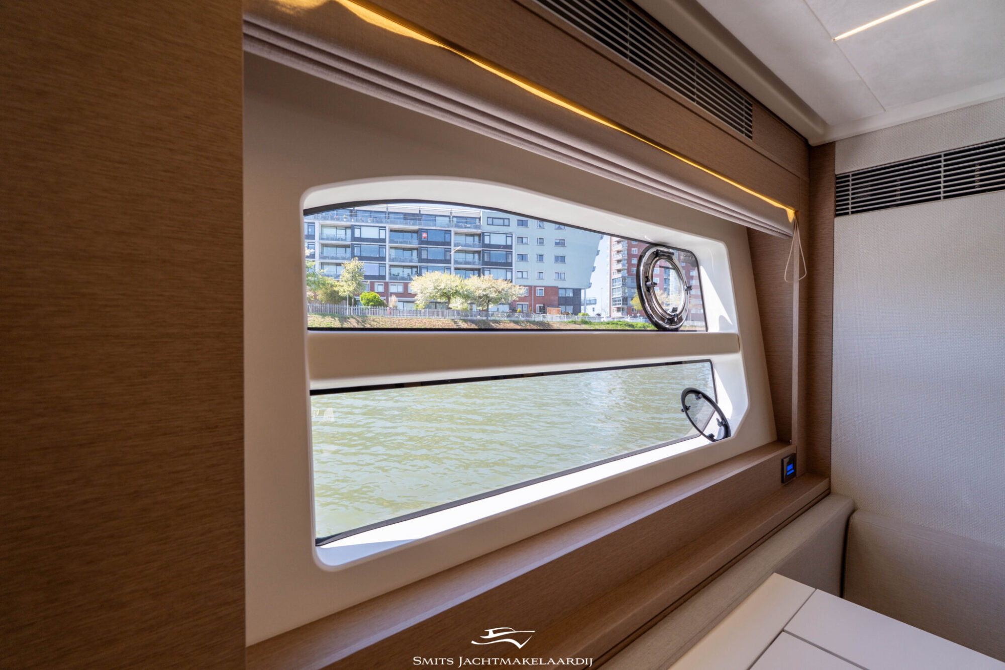 foto: 62 Prestige Prestige 590 Flybridge
