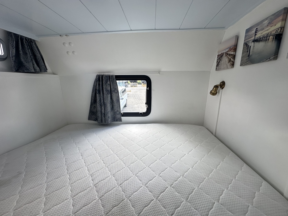 foto: 25 Aqualux 1150