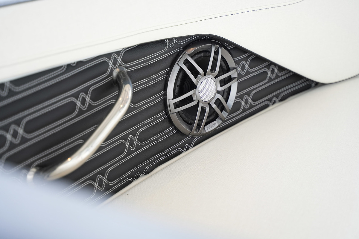 foto: 43 Sea Ray SPX 210 