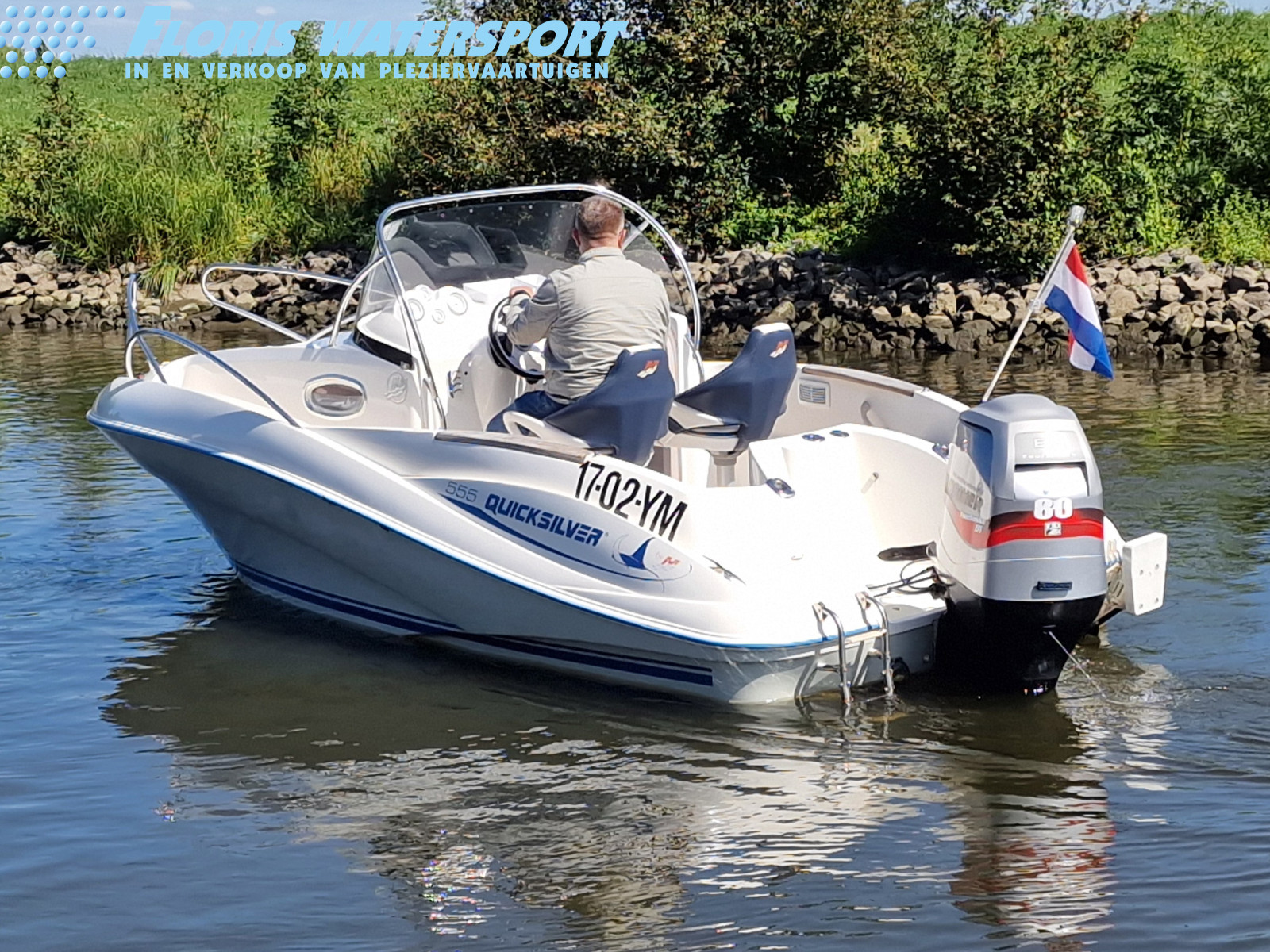 foto: 14 Quicksilver Activ 555