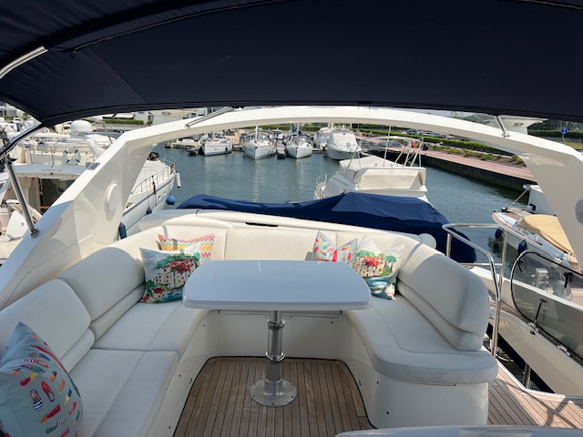 foto: 57 Princess 67 Fly