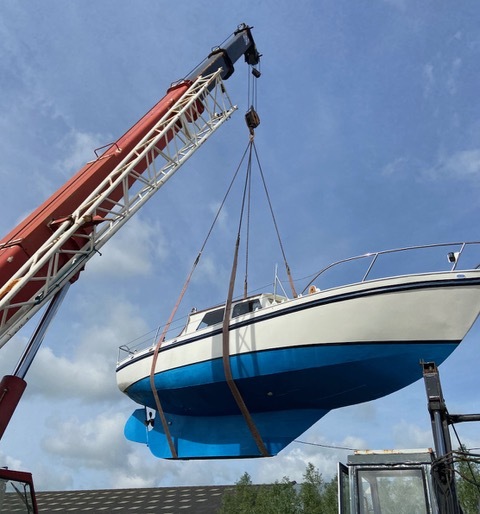 foto: 30 Volkerak 32 Motorsailer