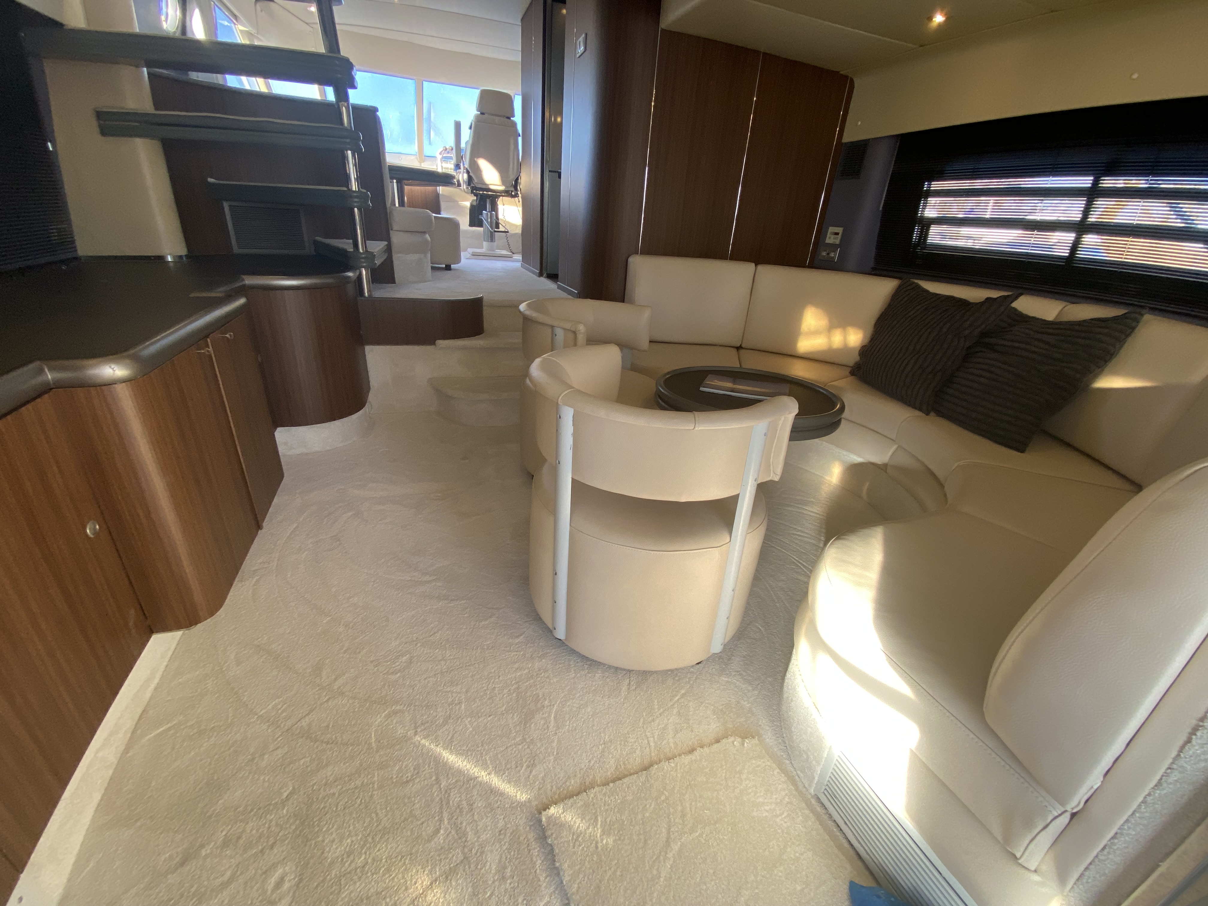 foto: 32 Fairline Squadron 62