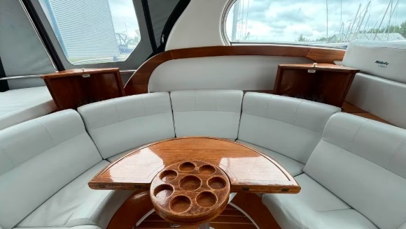 foto: 5 Nidelv   320 Cruiser