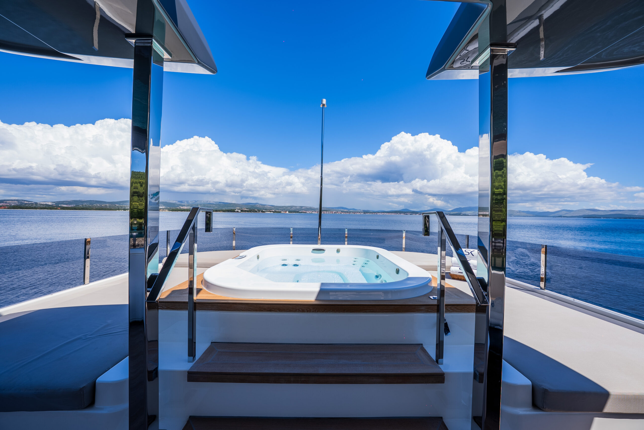 foto: 93 Custom Line Navetta 33