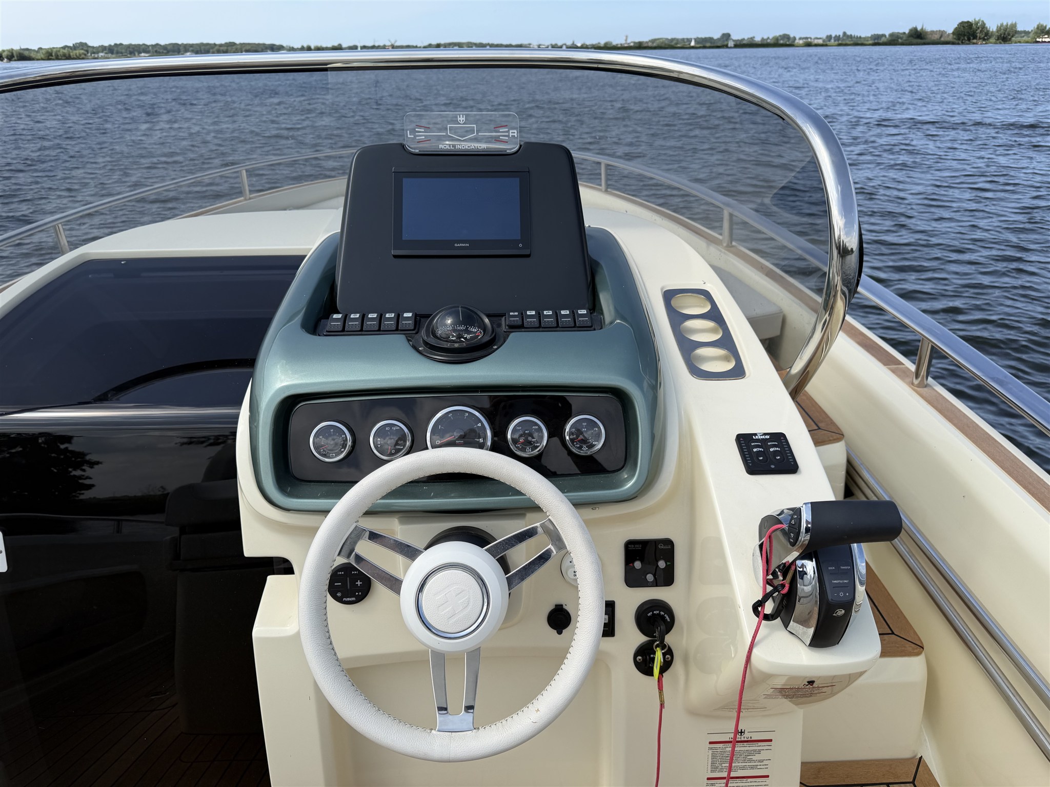 foto: 27 Invictus GT 280