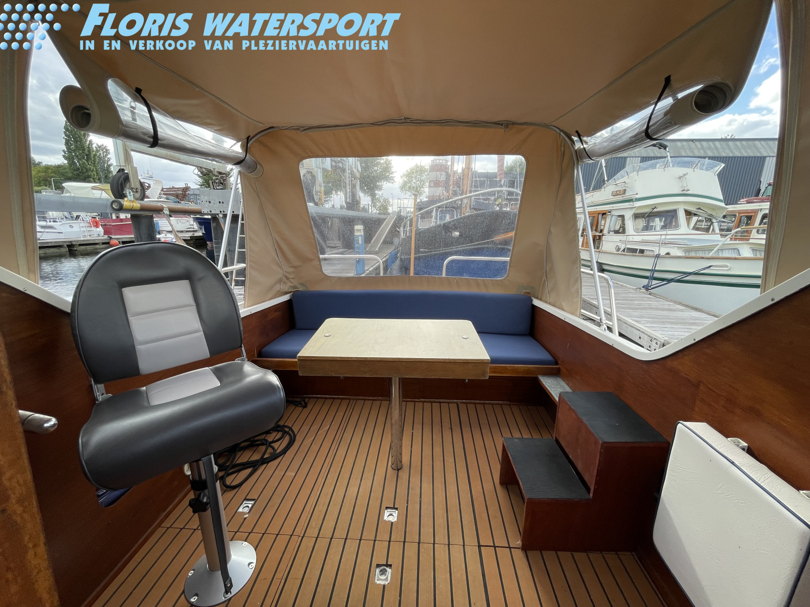 foto: 12 Waterland 750