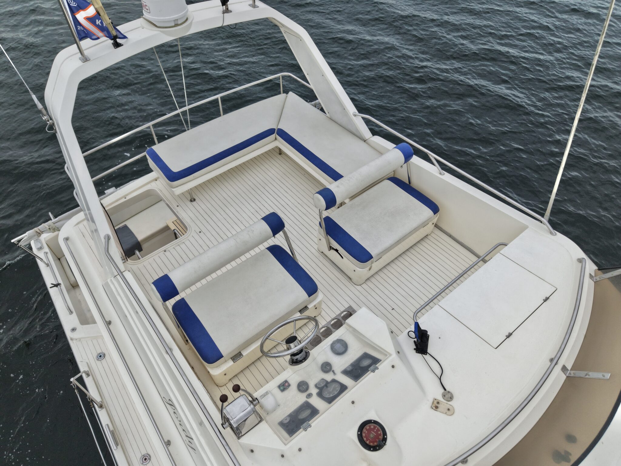 foto: 61 Princess Princess 415 FB