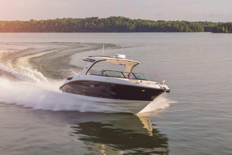 foto: 7 Sea Ray SLX 350