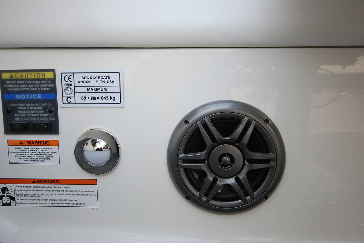 foto: 108 Sea Ray Sun Sport 250
