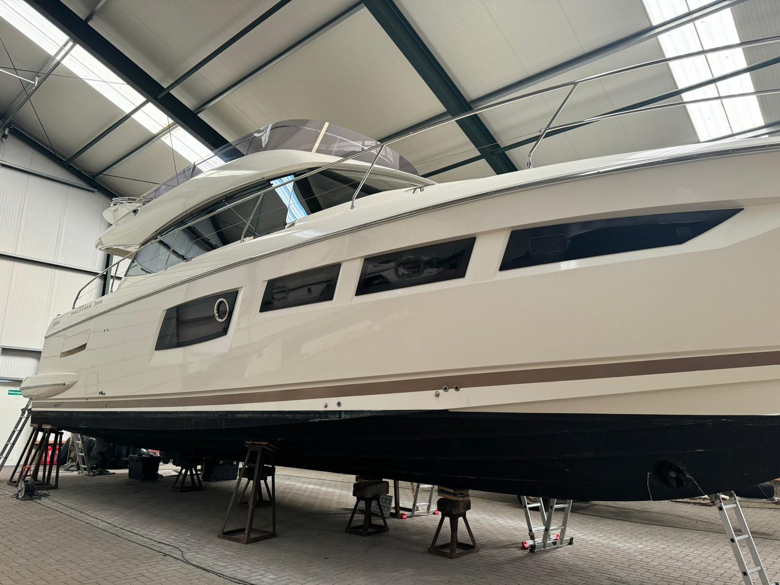 foto: 28 Prestige 500 Fly